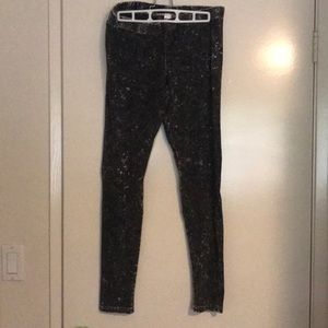 Divided| Marbled Leggings